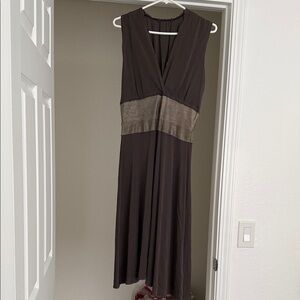 Elegant Brown Sleeveless Midi Dress